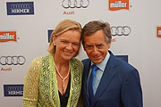 Thomas Günther, Gesamtvertriebsleiter der Audi Region Süd, mit Frau (©FFoto: Martin Schmitz)